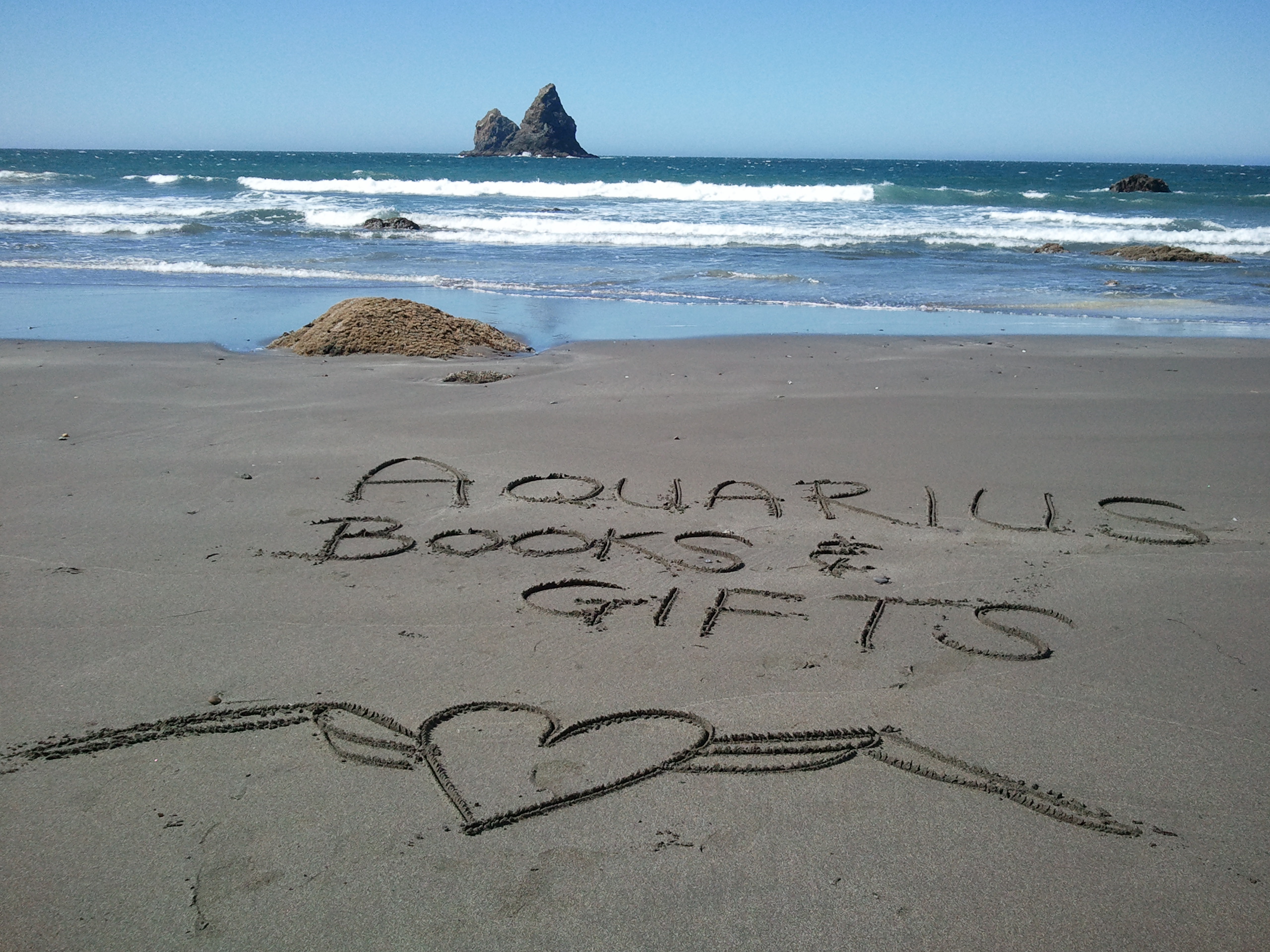 aquarius books & gifts on the beach lone ranch beach, brookings, oregon